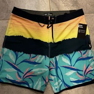 Hurley Phantom Men's Multicolor Swim Shorts- 33 waist